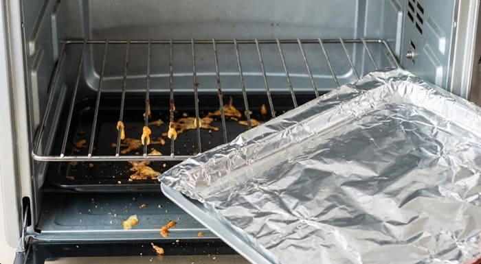 反射板の汚れが招く加熱効率の低下とリスク管理