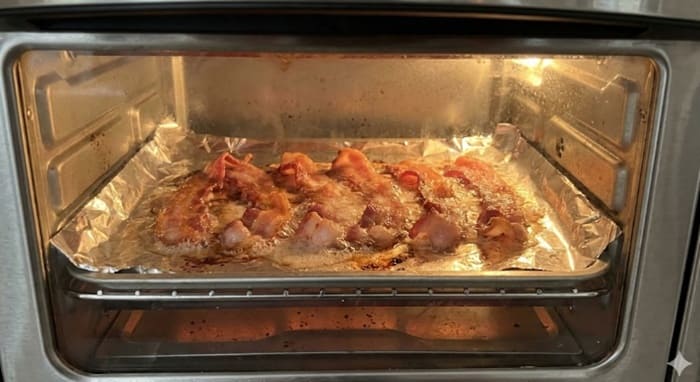 ベーコンをトースターで焼くのは大丈夫？火災を防ぐコツ