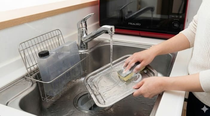 掃除が面倒?水タンクや角皿のメンテナンス