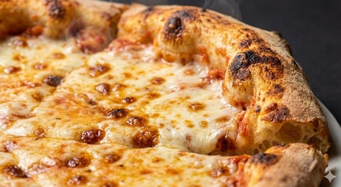 ピザをお店の味に近づける!アルミホイルと焼き方の「上級テクニック」